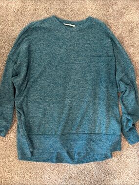 Women’s Teal Long-Sleeve Pullover Top